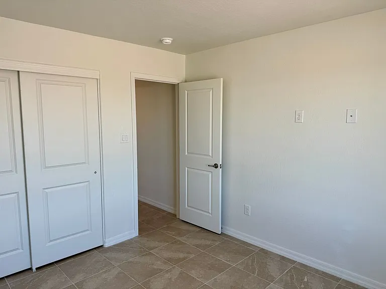10857 Silver Spur Dr — Photo 24