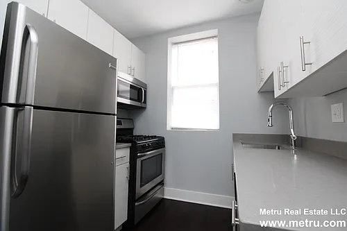 2130 N Sawyer Ave #2E Photo 1