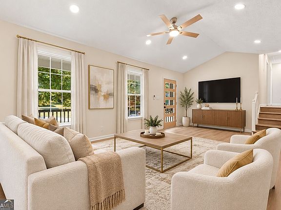 4th image of 49 King William Dr