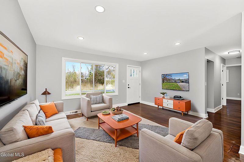 5th image of 253 Vly Road