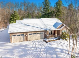 9873 Blue Moss Trl, Traverse City, MI 49685