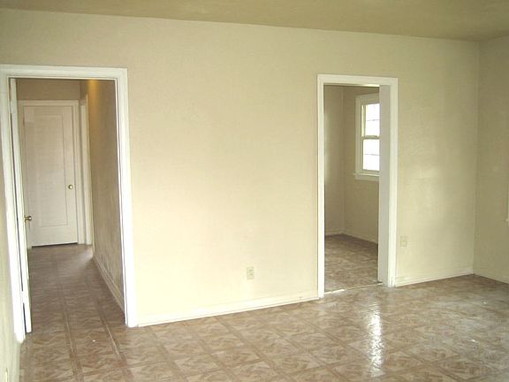 5th image of 668 W 9th St