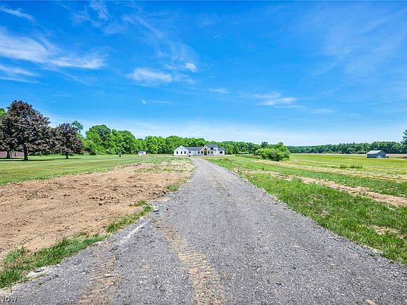 5th image of 11605 Aquilla Rd
