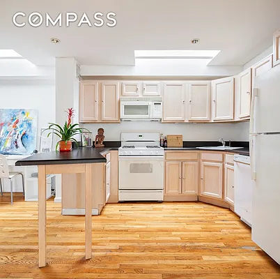 Rented by Compass | media 14