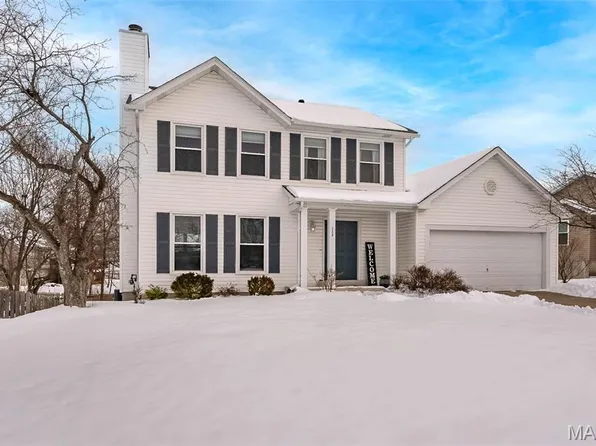 1118 Saddlebrook Ct, Saint Charles, MO 63304