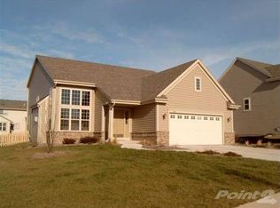 3840 E Bluestem Dr, Oak Creek, WI 53154