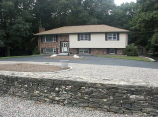 155 Alder Rd, Westwood, MA 02090