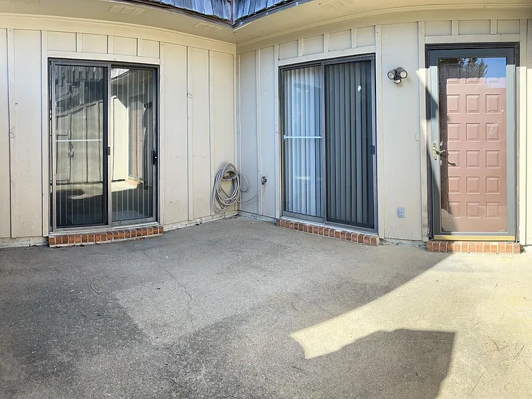 Courtyard Entrance with shed