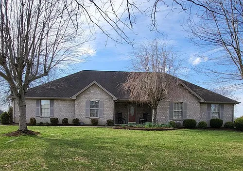 135 Kirkwood Dr Photo 1