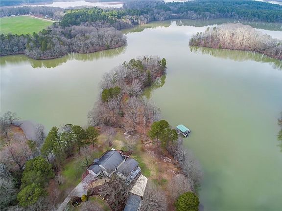 3rd image of 668 Childress Dr