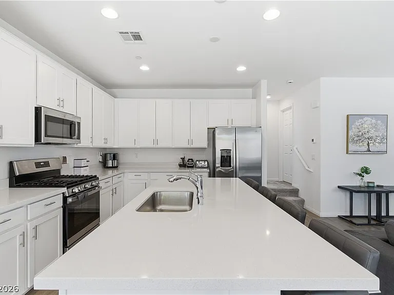 6571 Dove Point Pl — Photo 3
