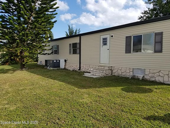 3rd image of 1251 Waterway Dr