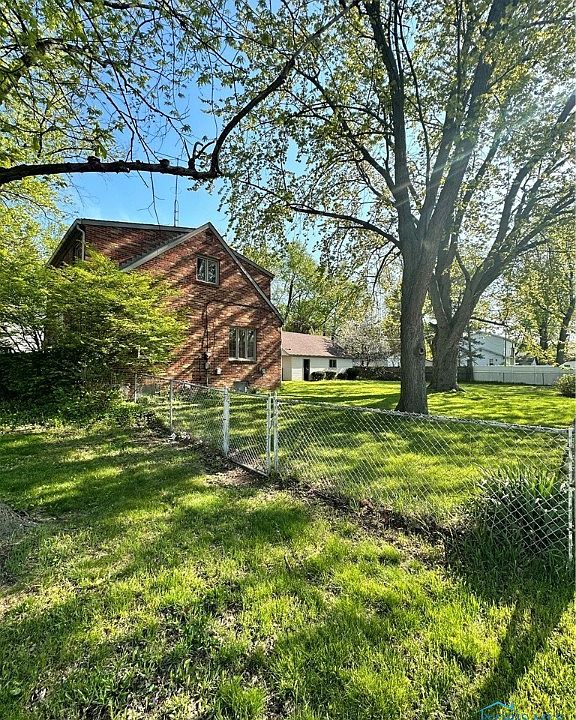 3246 N McCord Rd, Toledo, OH 43617 | Zillow