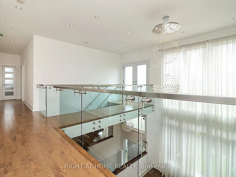 2 Chalet Rd — Photo 20