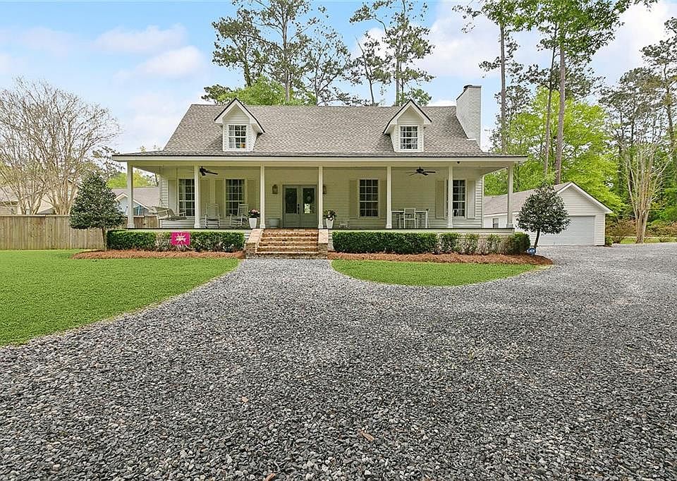 1st image of 41 Riverbend Dr