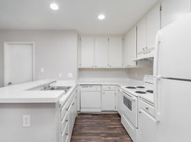 Welcome home to Lake View Park!