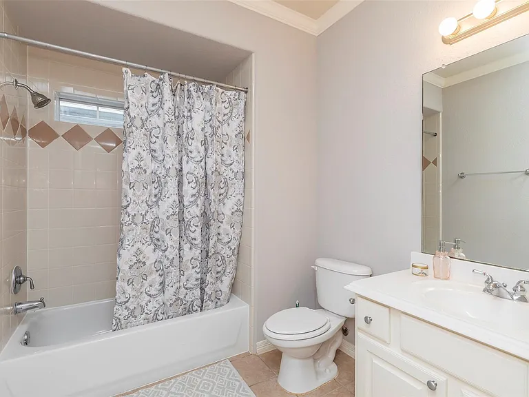 10126 Holly Chase Dr — Photo 39