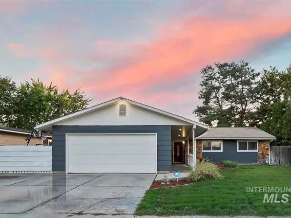 1929 N Crestmont Dr, Meridian, ID 83646