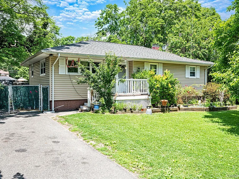 71 Pinewood Dr — Photo 17