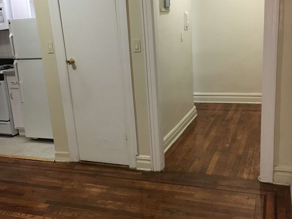 4th image of 14040 Beech Ave #4O