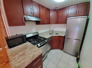 111 W 75th St APT 2R, New York, NY 10023
