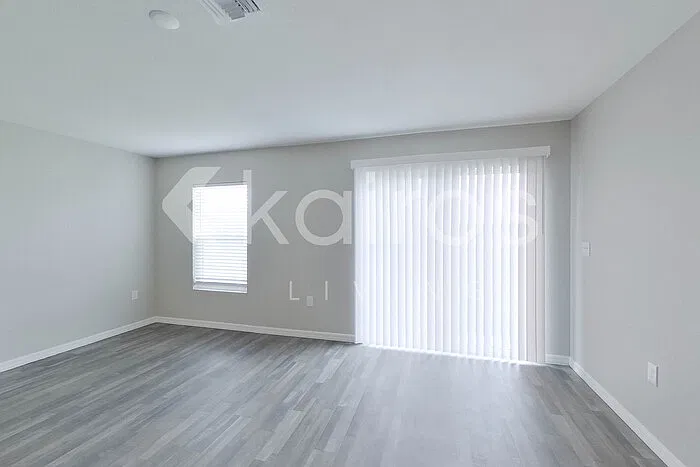 4 bed, 2.0 bath, 1449 sqft, $1,895 — Photo 2