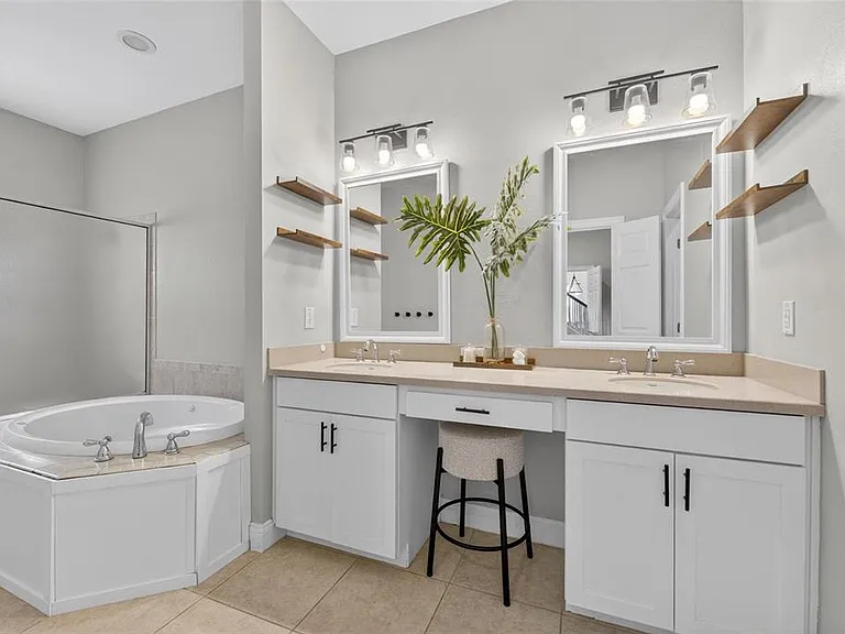 5536 Luminar Pointe Ln — Photo 38