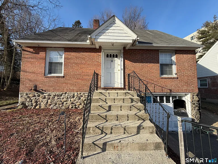535 Chase Ave — Photo 3