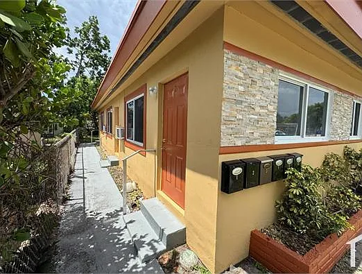 Studio, 450 sqft, $1,400 — Photo 4