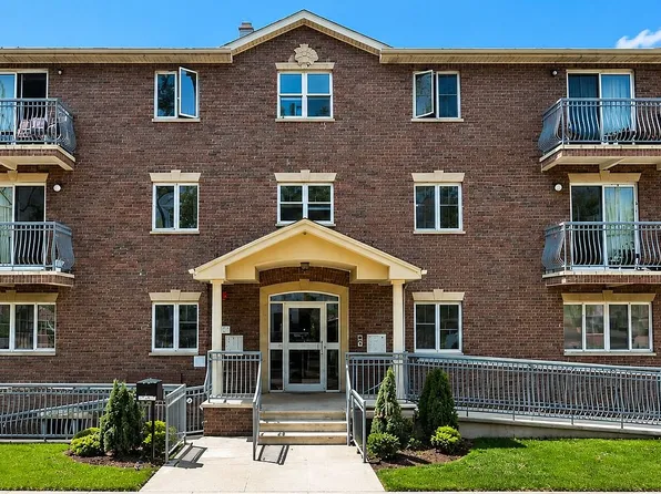 7506 16th Ave APT 2A, Brooklyn, NY 11214