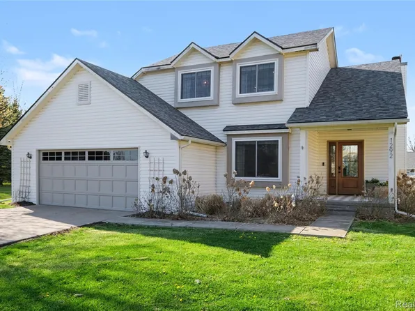 1292 Theresa Dr, Fenton, MI 48430