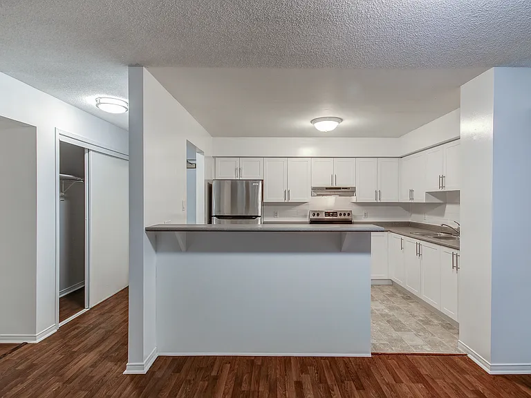 320 Emms Dr — Photo 7