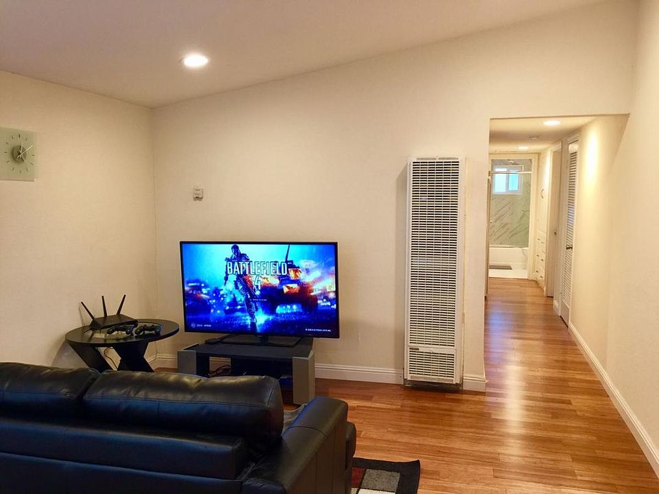 1st image of 763 Lakebird Dr