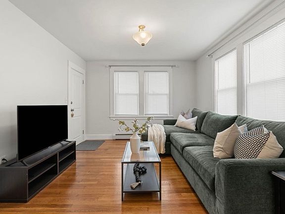 4th image of 30 Dolloff Ave Unit 1