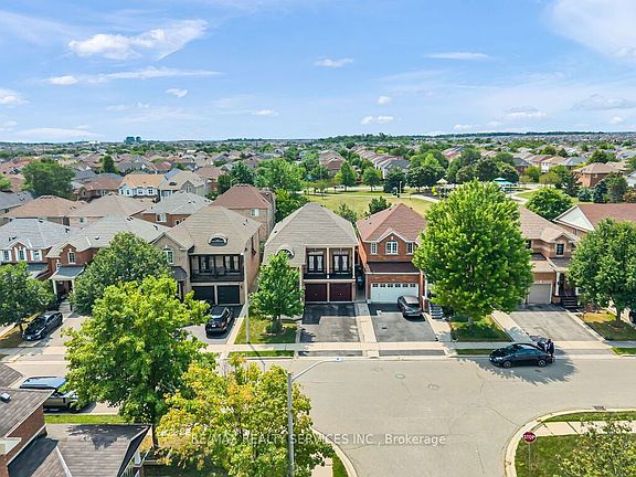 2nd image of 32 Brentcliff Dr