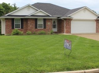 1756 Del Cerro Dr, Jefferson City, MO 65101