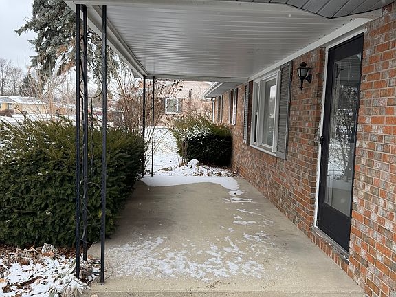 3rd image of 1616 E 47th St