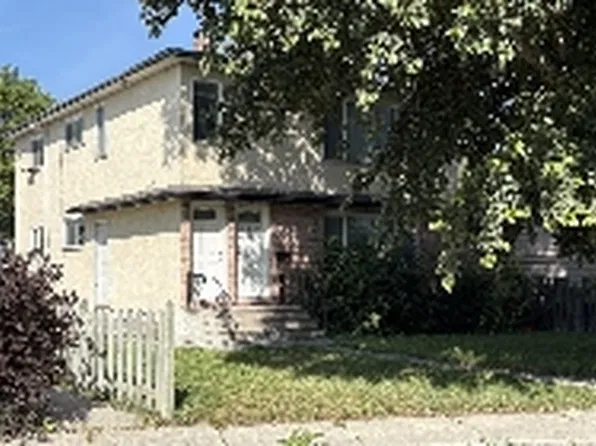 85 Elmwood Rd, Winnipeg, MB R2L 1T2