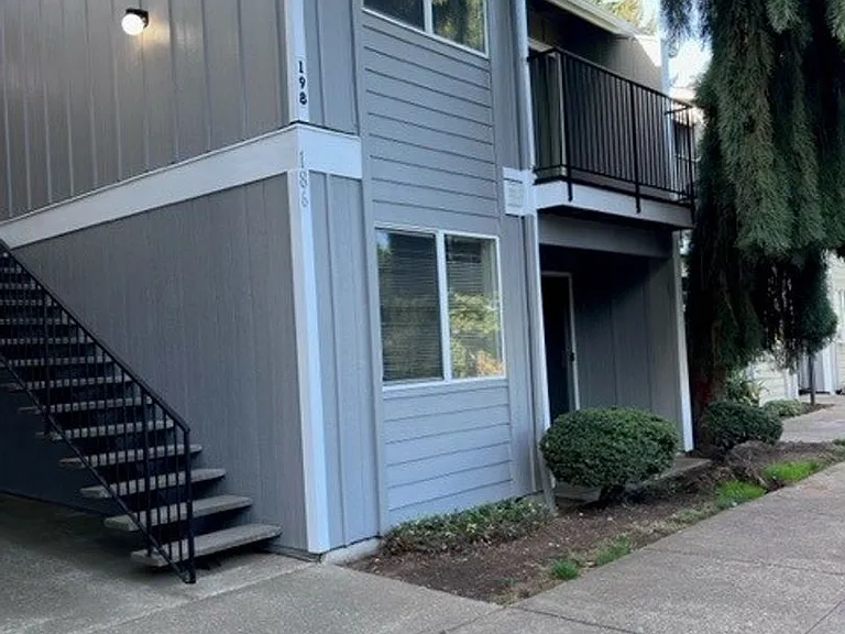 154-Sandy Dr Apts — Photo 42