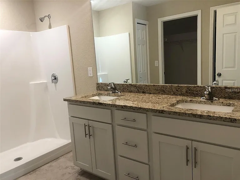 1546 Glenan Rd — Photo 17