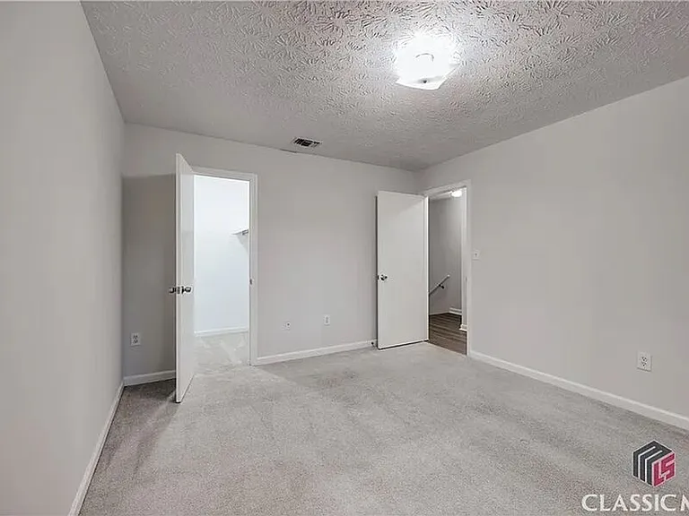 209 Highland Park Dr — Photo 11
