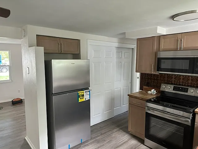 4832 Bonton Dr — Photo 3