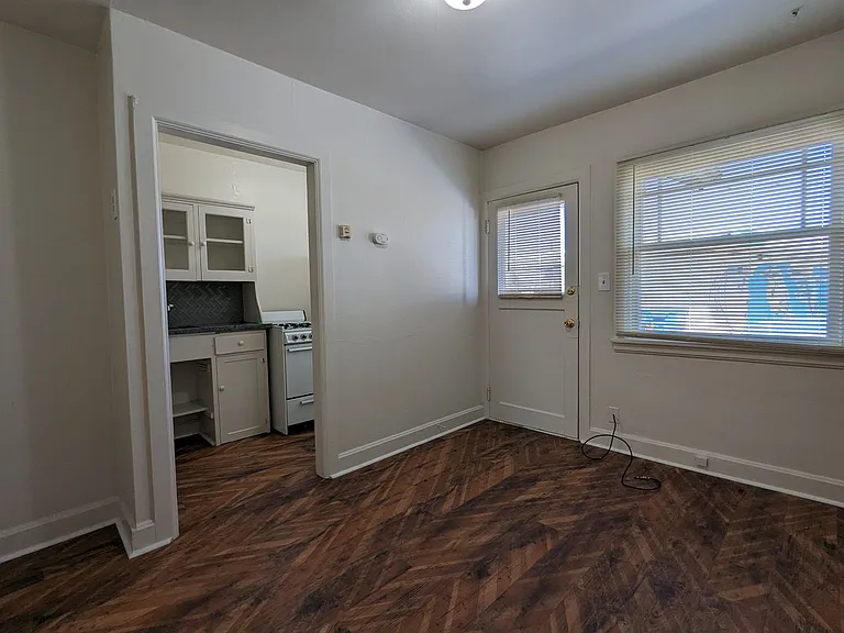 3787 Franklin Blvd #4 — Photo 2
