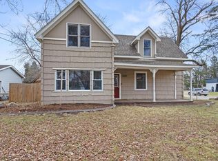 30675 Olinda Trl, Lindstrom, MN 55045