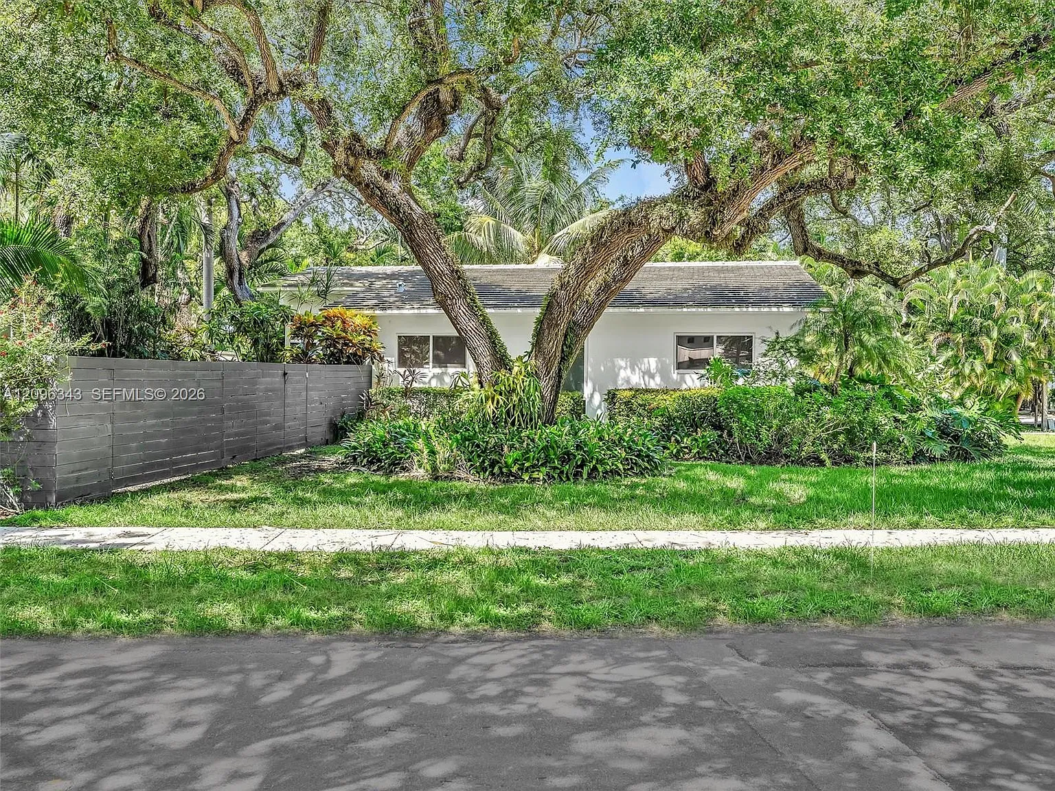 Natoma Manors Resub — Photo 4