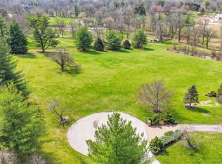 25 Bridle Ridge Ln, Saint Louis, MO 63131