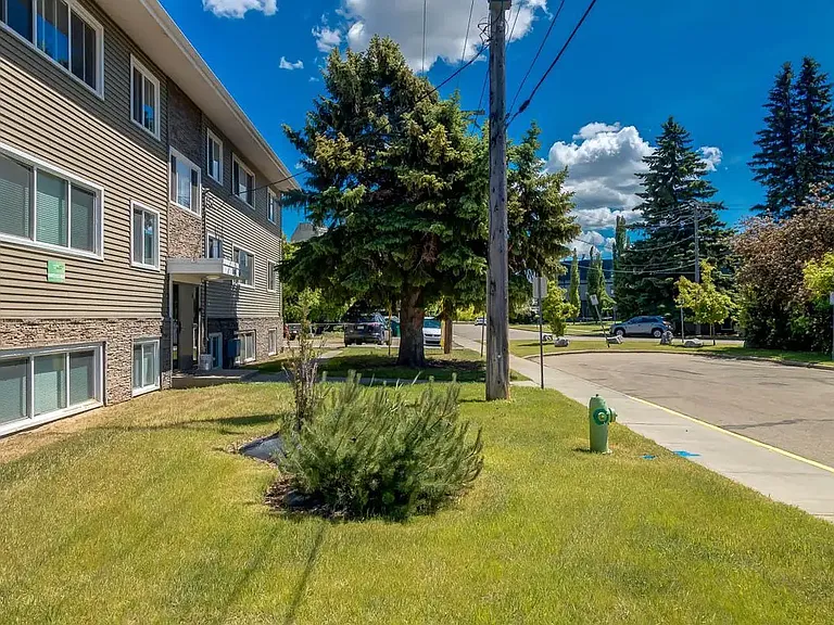 3901 50a Ave #9 — Photo 16
