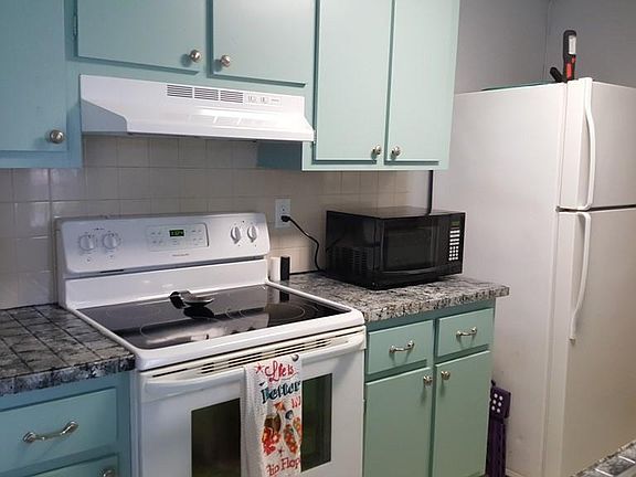 5th image of 410 Crystal Ave