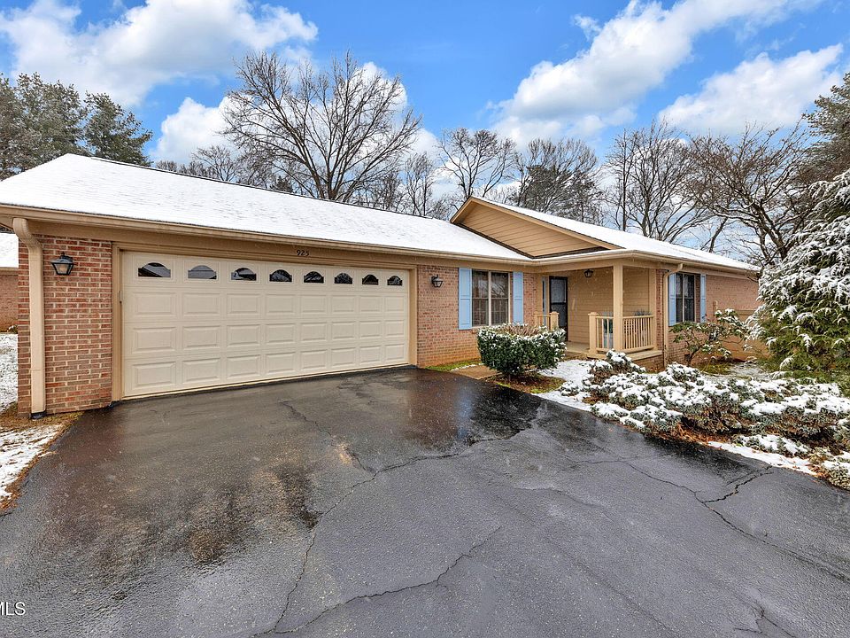 1st image of 925 Jamestown Way #0