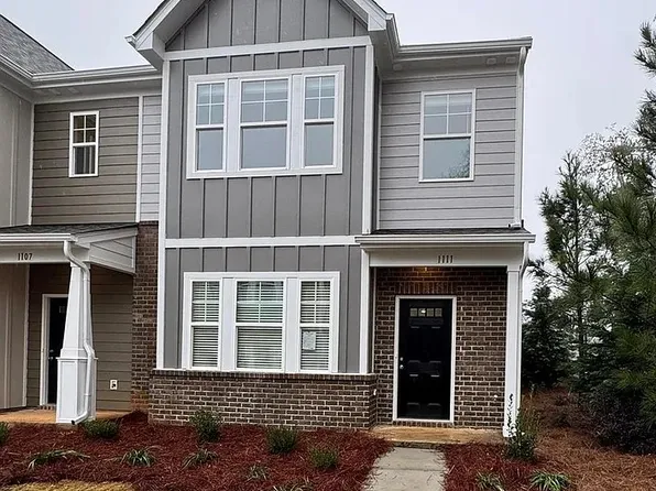 1111 Bartholdi Dr, Gastonia, NC 28054